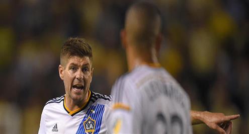 جيرارد يسجل هدفا ويساهم في هدفين بظهوره الأول في الدوري الأمريكي